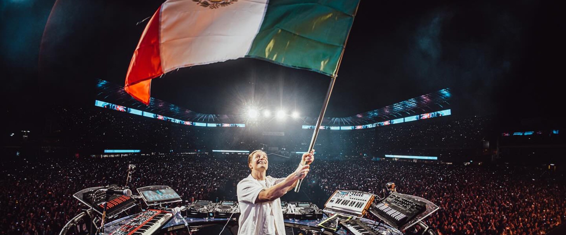 Kygo en México 2027: Kygo en vivo con la bandera de México